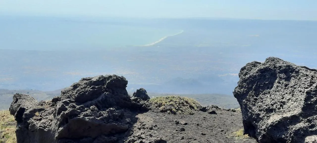 Homestay Sycylia - Approdo Sull'Etna Italy